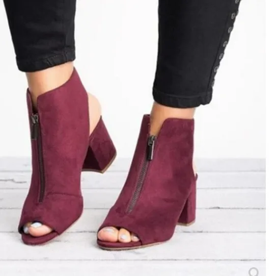 New Ankle Boots Faux Suede Leather Casual Open Peep Toe High Heels Zipper Fashion Square Rubber Black Shoes For Women Size 34-43
New Ankle Boots Faux Suede Leather Casual Open Peep Toe High Heels Zipper Fashion Square Rubber Black Shoes For Women Size 34-43