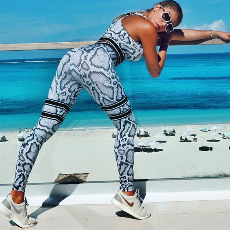 2018 Snake leopard Printed gothic High waist elastic plus size Fitness leggings jogging Female legins workout warm leggins mujer
2018 Snake leopard Printed gothic High waist elastic plus size Fitness leggings jogging Female legins workout warm leggins mujer