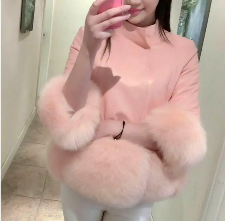 2017 new autumn and winter PU leather women short jacket Korean stitch fur fashion temperament coat
2017 new autumn and winter PU leather women short jacket Korean stitch fur fashion temperament coat