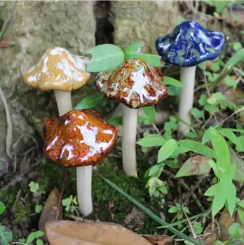 Outdoor Cute Ceramic Simulation Mushroom Oranments Garden Balcony Resin Crafts Decoration Lawn Villa Courtyard Figurines Decor
Outdoor Cute Ceramic Simulation Mushroom Oranments Garden Balcony Resin Crafts Decoration Lawn Villa Courtyard Figurines Decor