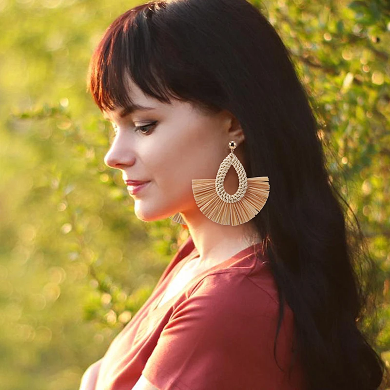 HOCOLE Handmade Bohemian Tassel Drop Earrings For Women Fashion Wood Rattan Knit Geometric Dangle Earring Statement Jewelry 2019
HOCOLE Handmade Bohemian Tassel Drop Earrings For Women Fashion Wood Rattan Knit Geometric Dangle Earring Statement Jewelry 2019