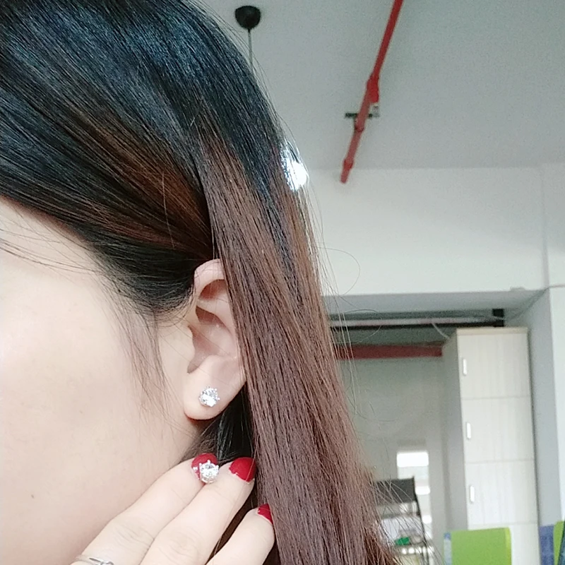 UILZ 2018 New Fashion Brand Jewelry Clean Cubic Zircon Stud Earrings For Women Tiny simple crown Earrings Christmas Gift UE2283
UILZ 2018 New Fashion Brand Jewelry Clean Cubic Zircon Stud Earrings For Women Tiny simple crown Earrings Christmas Gift UE2283