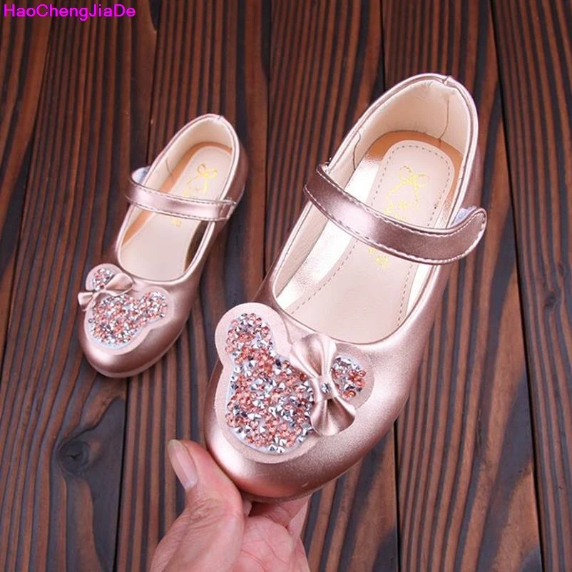 HaoChengJiaDe Kids Shoes 2018 New Sequins Casual Children Leather bling Heart Pattern Glittery Girl Princess Flat Shoe Size26-30
HaoChengJiaDe Kids Shoes 2018 New Sequins Casual Children Leather bling Heart Pattern Glittery Girl Princess Flat Shoe Size26-30
