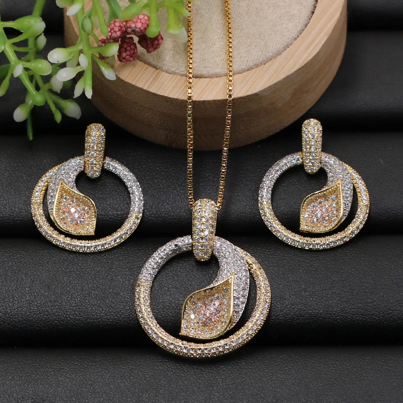 Lanyika Jewelry Set Geometry Circle with Palm Leaf Micro Paved Cubic Zircon Necklace with Earrings for Engagement Best Gifts
Lanyika Jewelry Set Geometry Circle with Palm Leaf Micro Paved Cubic Zircon Necklace with Earrings for Engagement Best Gifts