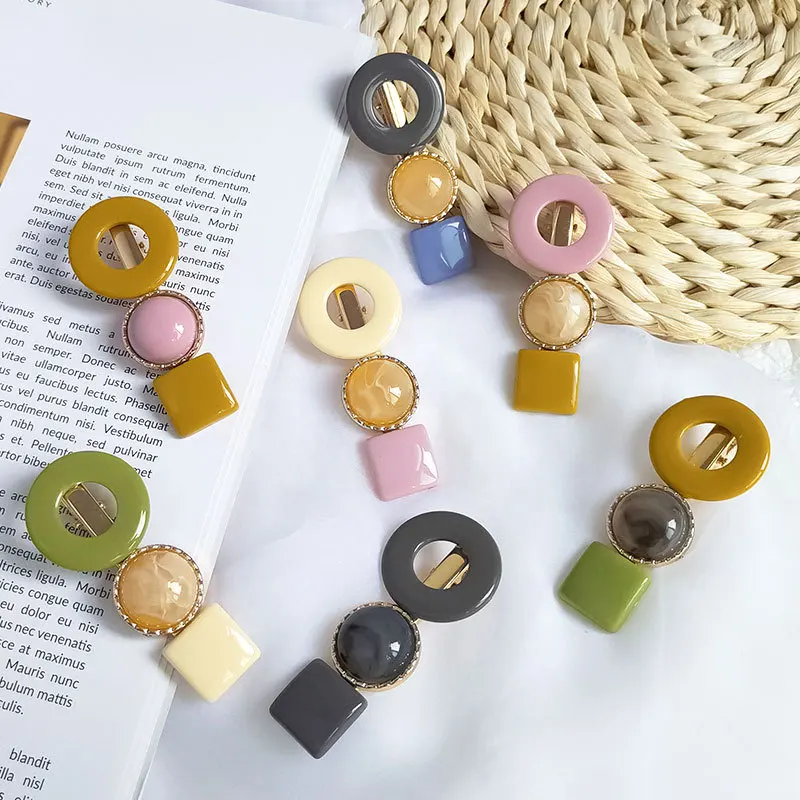 Korea Geometric Patchwork Circle Square Acrylic Resin Hair Clips Barrettes For Women Fashion Hair Accessories Hairpins Wholesale
Korea Geometric Patchwork Circle Square Acrylic Resin Hair Clips Barrettes For Women Fashion Hair Accessories Hairpins Wholesale