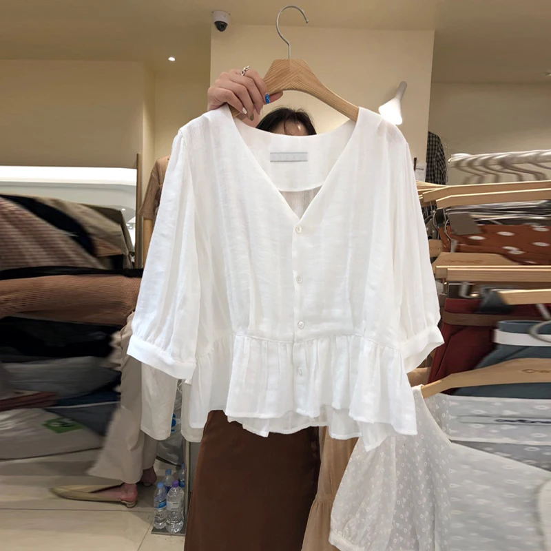 2019 New Summer Korean V Collar Shirts Women's Short Sleeve Ruffled Shirts Elegant Women Shirts V-Neck Solid Streetwear
2019 New Summer Korean V Collar Shirts Women's Short Sleeve Ruffled Shirts Elegant Women Shirts V-Neck Solid Streetwear