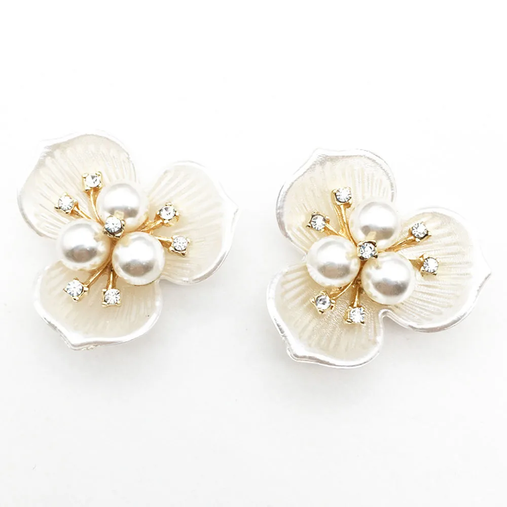 10pcs/lot 33mm Alloy Rhinestone Buttons Shell Pearl Flower Heart Jewelry Accessories Bride Bouquet Flower diy Bag Hair Material
10pcs/lot 33mm Alloy Rhinestone Buttons Shell Pearl Flower Heart Jewelry Accessories Bride Bouquet Flower diy Bag Hair Material