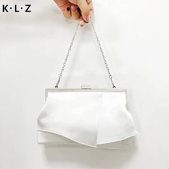 Women's Clutch Bag Luxury Silk Bag Buckle Buckle Evening Bag Wedding Handbag Shoulder Bag Ladies Small Bag
Women's Clutch Bag Luxury Silk Bag Buckle Buckle Evening Bag Wedding Handbag Shoulder Bag Ladies Small Bag