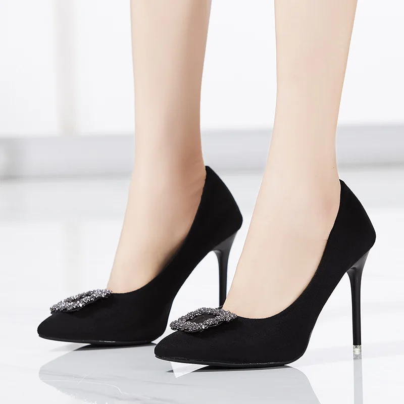 spring new shallow mouth, pointed stiletto shoes, with height 7 cm and 10 cm metal square button suede work shoes size 35-40
spring new shallow mouth, pointed stiletto shoes, with height 7 cm and 10 cm metal square button suede work shoes size 35-40