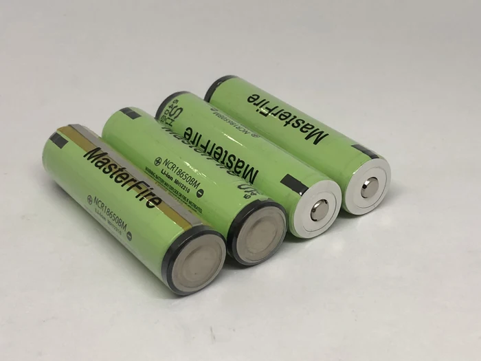 MasterFire 4pcs/lot New Original Protected 3.7V 3200mAh NCR18650BM 18650 10A Current Power Tool Battery with PCB For Panasonic
MasterFire 4pcs/lot New Original Protected 3.7V 3200mAh NCR18650BM 18650 10A Current Power Tool Battery with PCB For Panasonic