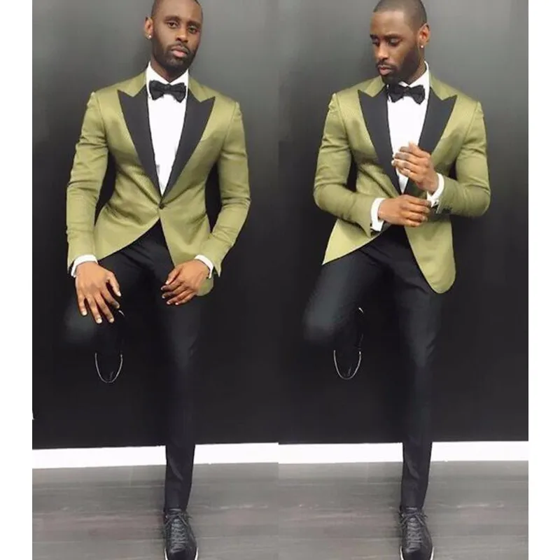 New Design Stylish Suit Men Groom Wedding Tuxedos 2 Pieces (Green Jacket+Black Pants) Party Prom Formal Satin Men Tuxedo
New Design Stylish Suit Men Groom Wedding Tuxedos 2 Pieces (Green Jacket+Black Pants) Party Prom Formal Satin Men Tuxedo