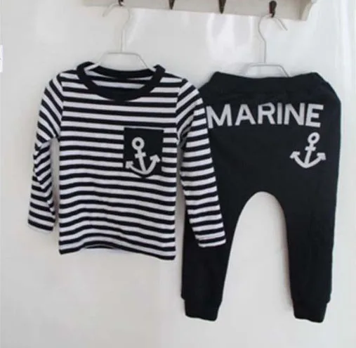hot sell retail cotton kids boy and girl summer suit striped t-shirt + marine design pants 2pcs clothing set
hot sell retail cotton kids boy and girl summer suit striped t-shirt + marine design pants 2pcs clothing set