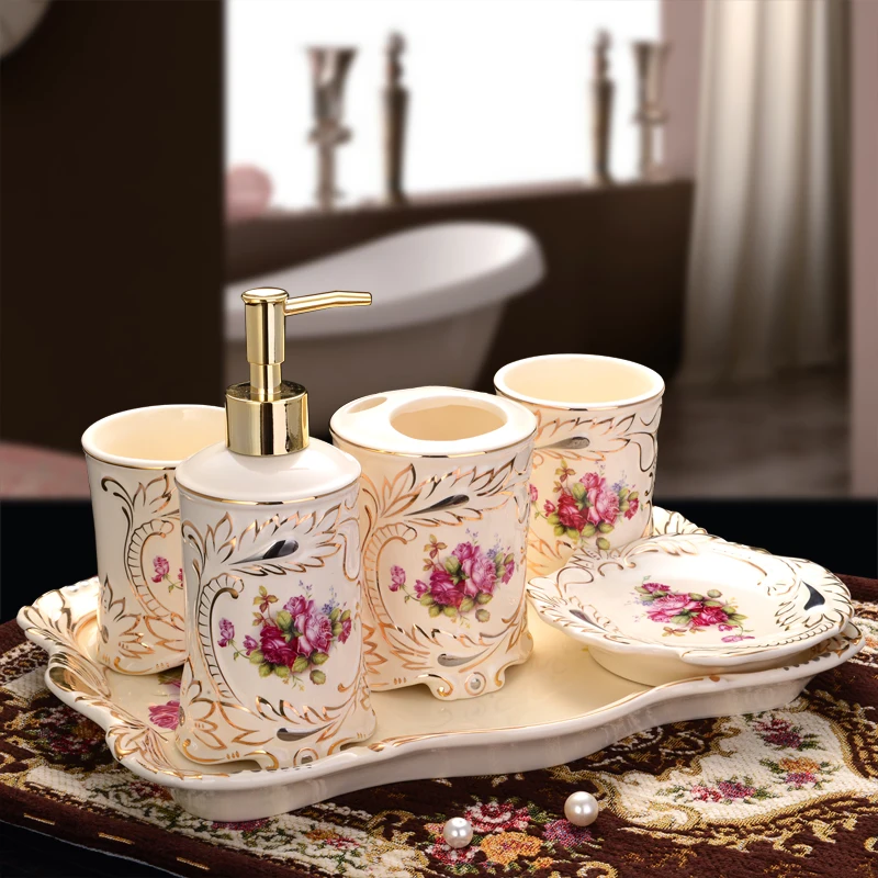2016 Banheiro Five Piece Bathroom With A Tray Of European American High-grade Ceramic Package Wash Gargle Cup Wedding Suite
2016 Banheiro Five Piece Bathroom With A Tray Of European American High-grade Ceramic Package Wash Gargle Cup Wedding Suite