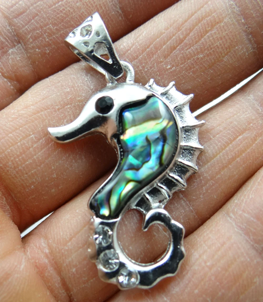 33*22MM Beautiful Abalone Shell carved the of The hippocampus PENDANT necklace D30
33*22MM Beautiful Abalone Shell carved the of The hippocampus PENDANT necklace D30