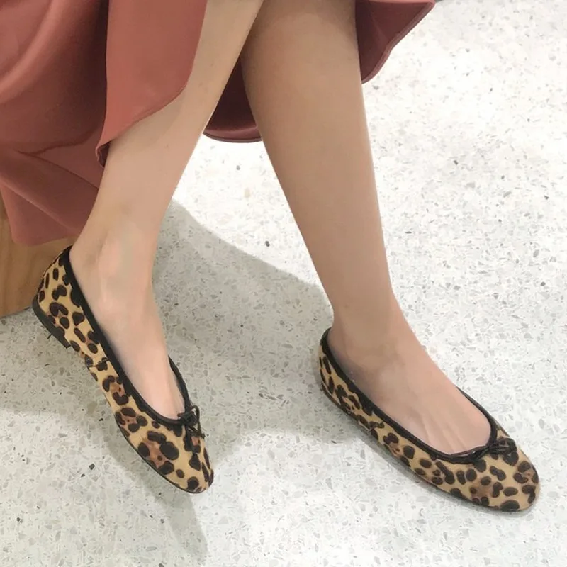 sexy leopard ballet flats women round toe bowtie flat shoes suede leather moccasins ladies creeper printing espadrilles women111
sexy leopard ballet flats women round toe bowtie flat shoes suede leather moccasins ladies creeper printing espadrilles women111