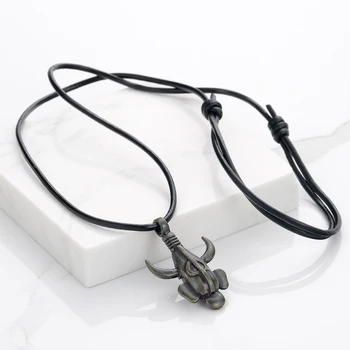 Supernatural Dean Amulet Necklace Steampunk Leather Rope Winchester Mask Double Sided Samulet 3D Pendant for Men Cosplay Jewelry
Supernatural Dean Amulet Necklace Steampunk Leather Rope Winchester Mask Double Sided Samulet 3D Pendant for Men Cosplay Jewelry