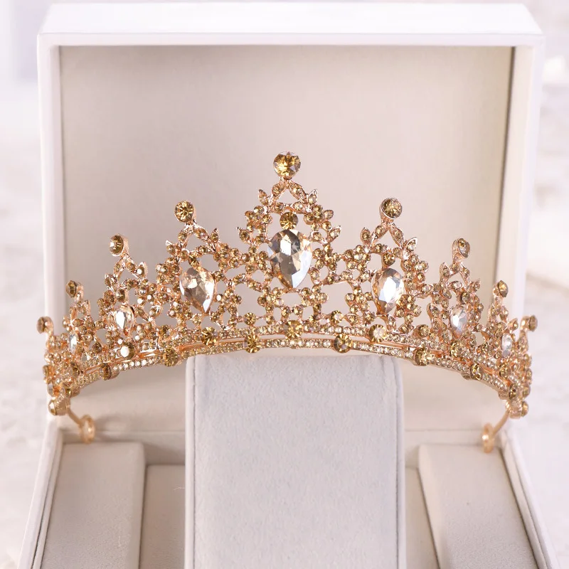 Baroque Gold Champagne Crystal Heart Bridal Tiaras Crown Rhinestone Pageant Diadem Veil Tiara Headbands Wedding Hair Accessories
Baroque Gold Champagne Crystal Heart Bridal Tiaras Crown Rhinestone Pageant Diadem Veil Tiara Headbands Wedding Hair Accessories