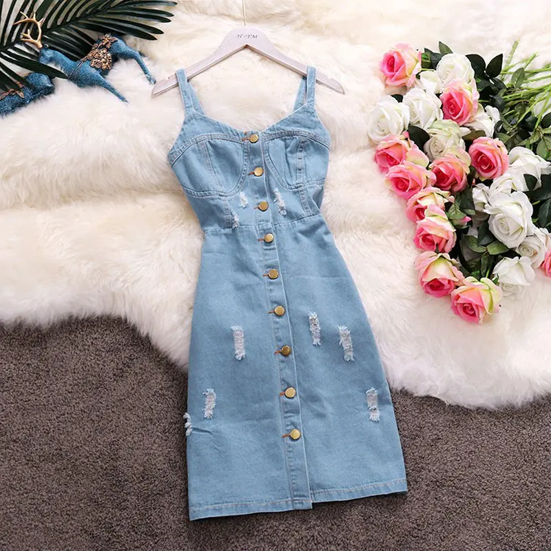 2019 summer New women's strap V collar sleeveless single breasted hole denim sheath Dress female sling elegant slim dresses
2019 summer New women's strap V collar sleeveless single breasted hole denim sheath Dress female sling elegant slim dresses