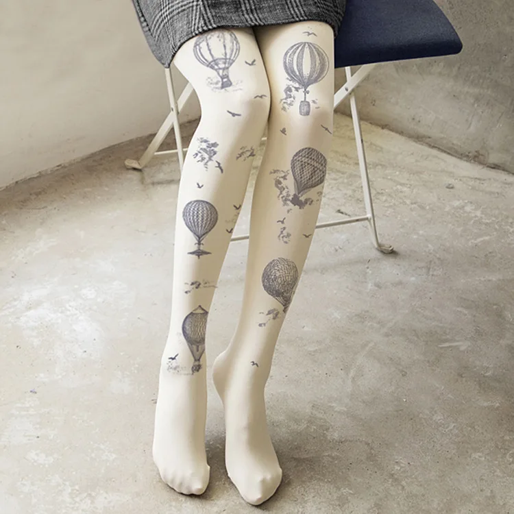 Фото Осень и зима 2018 колготки женские Летящие противоударные носки с принтом 80D оптом |