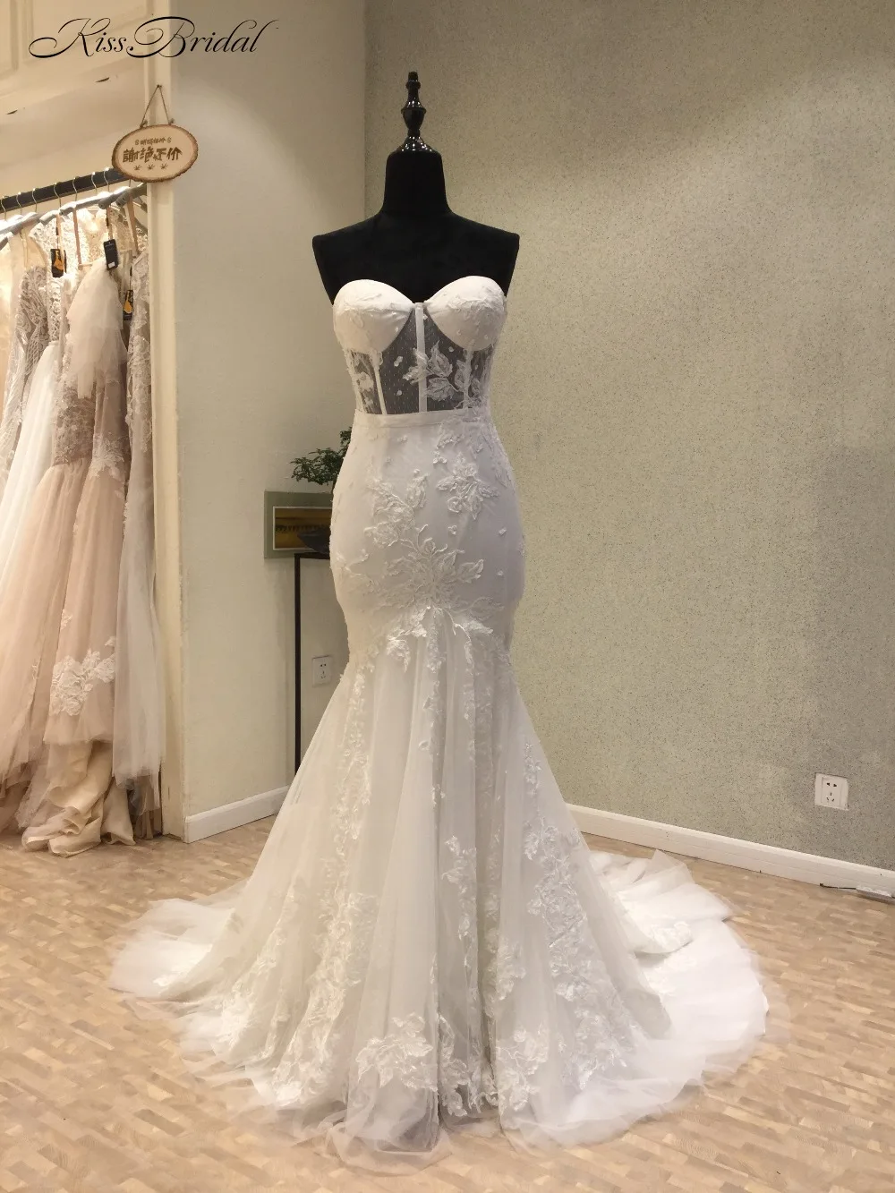 vestido de noiva sereia New Sexy 2018 Sweetheart Neck Court Train Applications Tulle Long Wedding Dress casamento Bridal Gowns
vestido de noiva sereia New Sexy 2018 Sweetheart Neck Court Train Applications Tulle Long Wedding Dress casamento Bridal Gowns