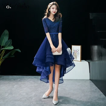 Elegant V-neck Lace Appliques Navy Blue High Low Prom Dresses 2019 Plus Size Tulle Short Prom Gowns With Half Sleeves
Elegant V-neck Lace Appliques Navy Blue High Low Prom Dresses 2019 Plus Size Tulle Short Prom Gowns With Half Sleeves