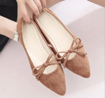 Spring New Pointed Bow Single Shoes Female Korean Version of The Matte Shallow Mouth Wild Thick with The Heel Women's Shoes
Spring New Pointed Bow Single Shoes Female Korean Version of The Matte Shallow Mouth Wild Thick with The Heel Women's Shoes