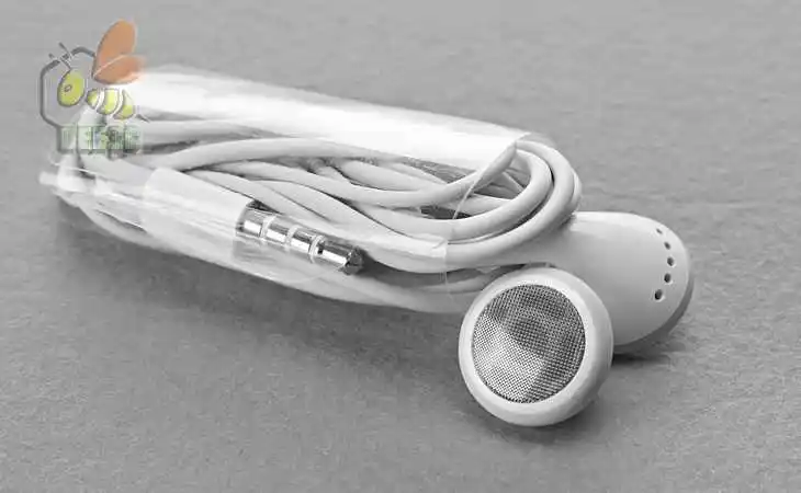 White Earphones in-ear with Mic Handsfree for iPod iPhone 6 5 4 3.5mm earphone good quality cheap fast hot selling 500pcs
White Earphones in-ear with Mic Handsfree for iPod iPhone 6 5 4 3.5mm earphone good quality cheap fast hot selling 500pcs