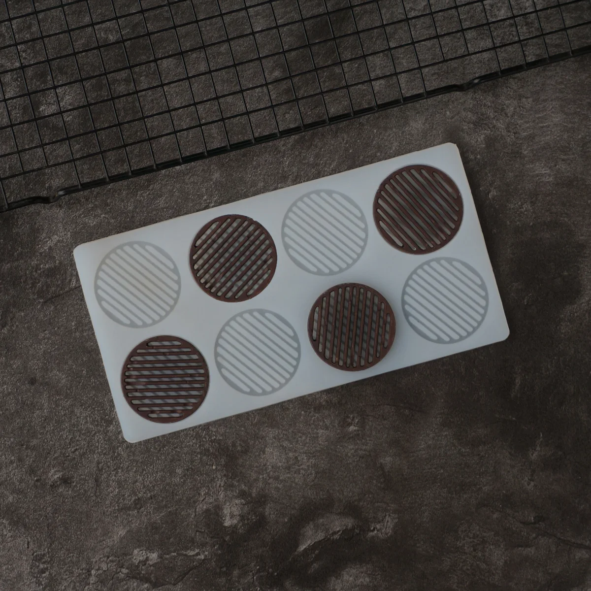 Hollow Out Circle Shape Chocolate Stencil Mold Round Silicone Mold Transfer Sheet Cake Decorating Baking Chablon
Hollow Out Circle Shape Chocolate Stencil Mold Round Silicone Mold Transfer Sheet Cake Decorating Baking Chablon