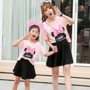 Mother Daughter Dresses Pink Princess Style Shirt/skirt Mother Kids Mom and Daughter Baby Clothes Matching Family Outfits
Mother Daughter Dresses Pink Princess Style Shirt/skirt Mother Kids Mom and Daughter Baby Clothes Matching Family Outfits