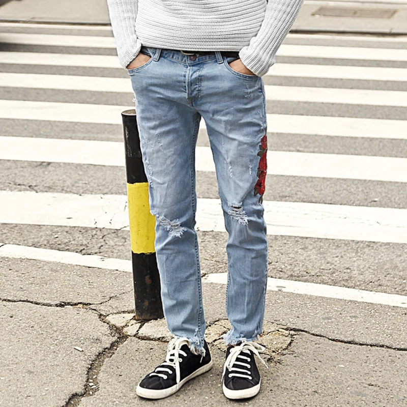 Men new autumn embroidered flowers ripped holes washed blue denim jeans Men slim brand design fashion long pants jeans K762
Men new autumn embroidered flowers ripped holes washed blue denim jeans Men slim brand design fashion long pants jeans K762