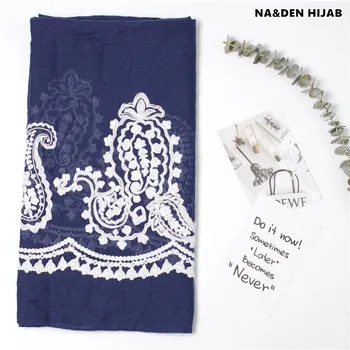 2018 embroidery scarf paisley foulard navy white color scarves and shawls elegant women pashmina bandana embroider flower
2018 embroidery scarf paisley foulard navy white color scarves and shawls elegant women pashmina bandana embroider flower
