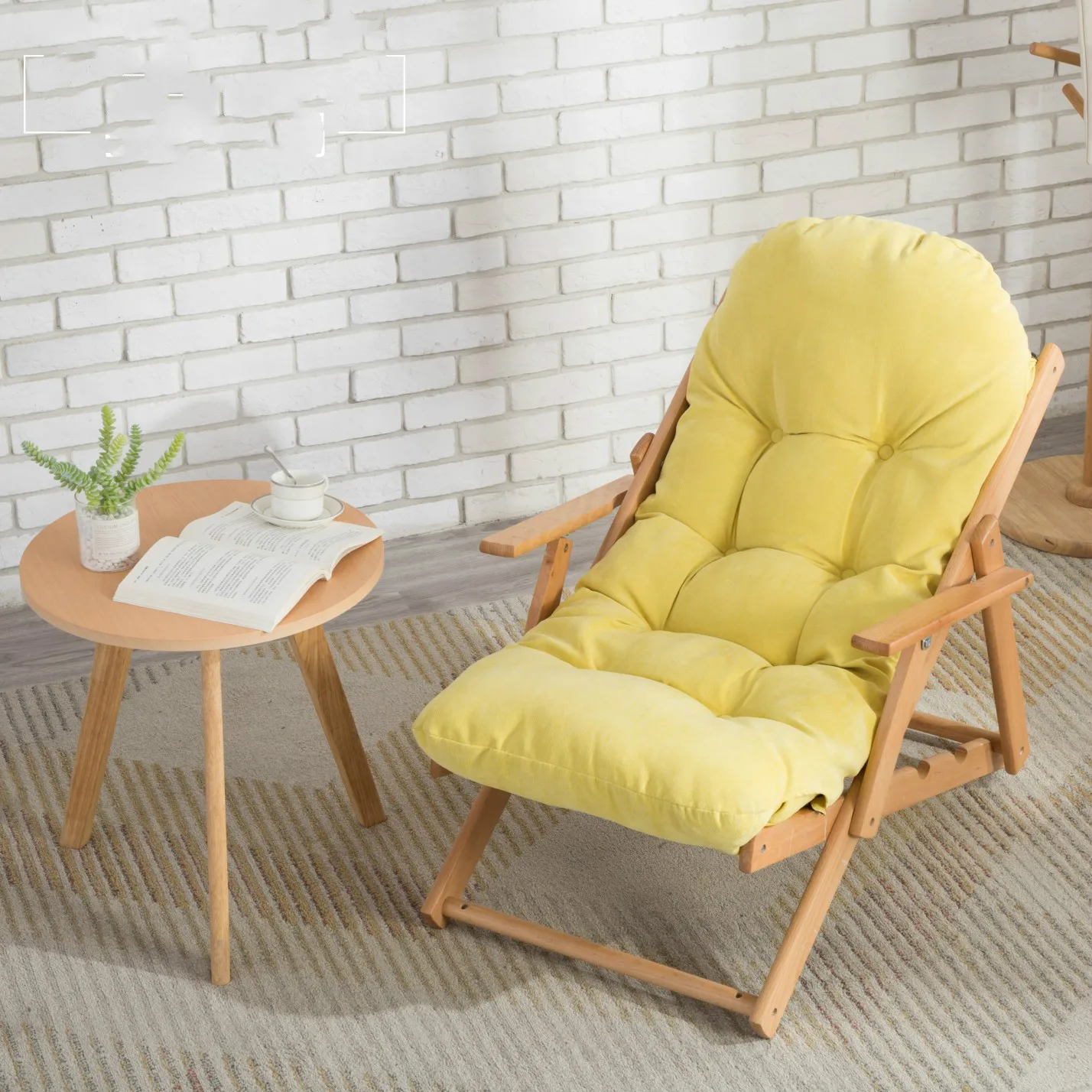 Solid wood recliner Nordic leisure rocking chair lazy balcony recliner folding home adult happy chair
Solid wood recliner Nordic leisure rocking chair lazy balcony recliner folding home adult happy chair
