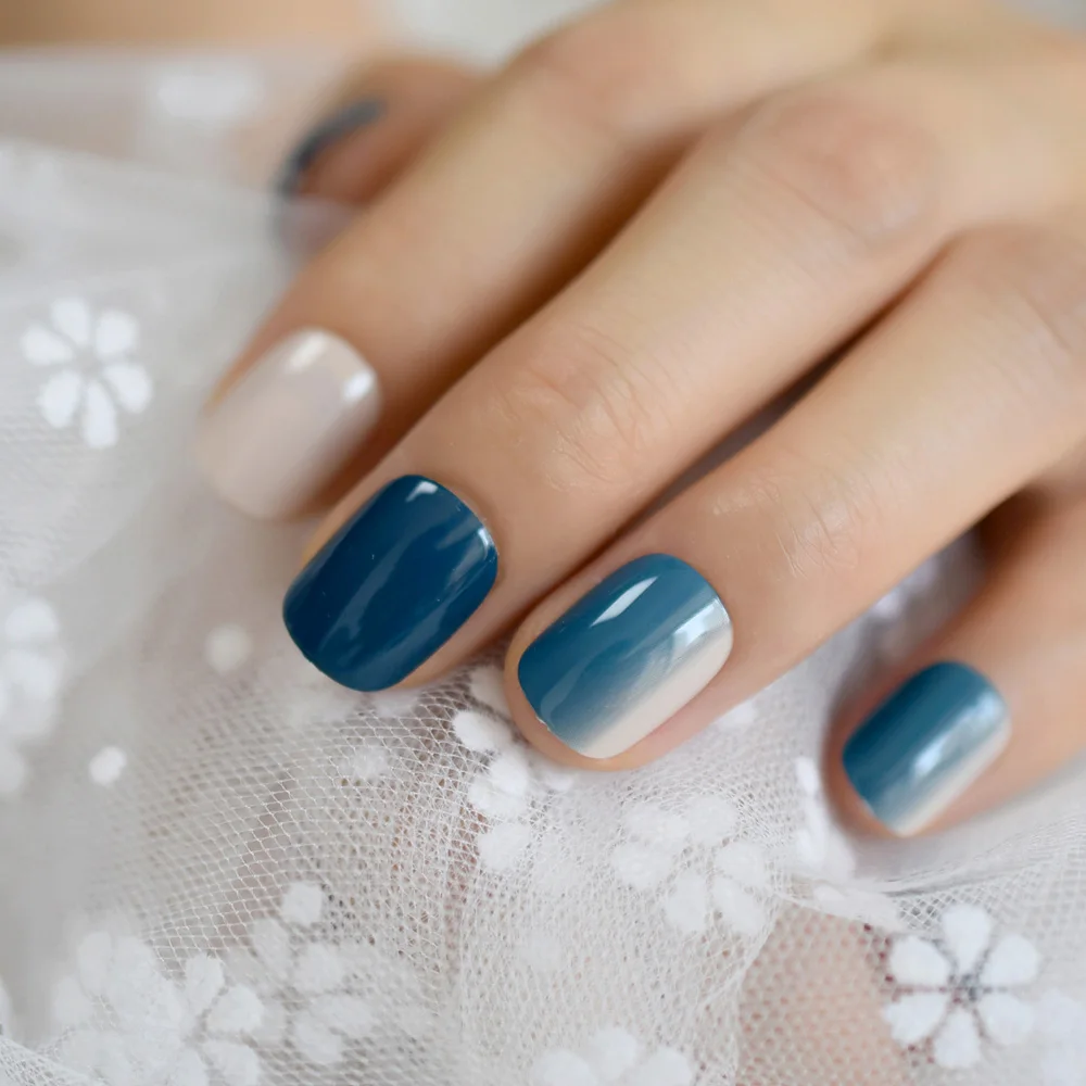 Short Designed False Nail Round Smooth Full Cover Artificial Nails Shiny Blue Gradient Girl Daily False Nail
Short Designed False Nail Round Smooth Full Cover Artificial Nails Shiny Blue Gradient Girl Daily False Nail