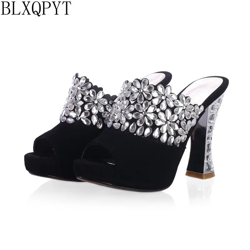 Elegant Fashion Genuine leather Sandals Women Big Size Summer Women Sandals Slippers Party wedding shoes woman quality 3010
Elegant Fashion Genuine leather Sandals Women Big Size Summer Women Sandals Slippers Party wedding shoes woman quality 3010