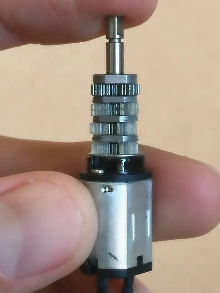 DCG12-6V-04