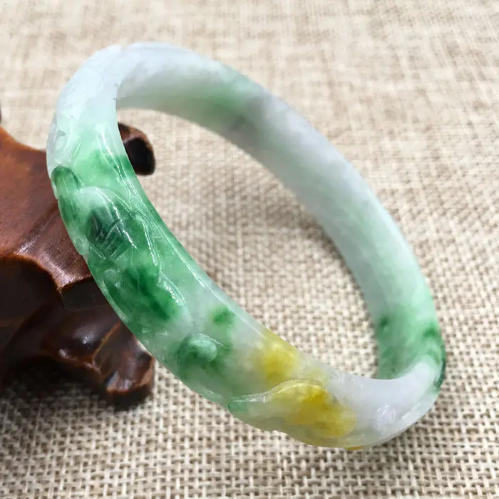 A-202 Vintage China Hand-carved Emerald Green Jadeite Jade Bangle Bracelet 61mm 28% 10.13
A-202 Vintage China Hand-carved Emerald Green Jadeite Jade Bangle Bracelet 61mm 28% 10.13