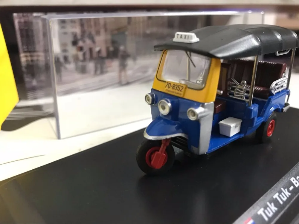 L eo 1:43 TUK TUK-Bangkok-1980 boutique alloy car toys for children kids toys Model Original box freeshipping
L eo 1:43 TUK TUK-Bangkok-1980 boutique alloy car toys for children kids toys Model Original box freeshipping