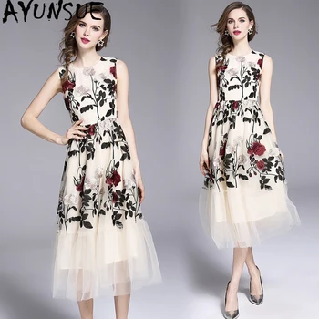 AYUSNUE 2020 Summer Dress Women Embroidery Mesh Dress Elegant A Line Party Dresses Floral Boho Vestido Midi 6182 KJ2563
AYUSNUE 2020 Summer Dress Women Embroidery Mesh Dress Elegant A Line Party Dresses Floral Boho Vestido Midi 6182 KJ2563