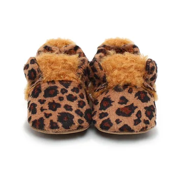 Delebao Warm Prewalkers Baby Boy And Girl Shoes Lovely Leopard Flock Soft Sole Baby Shoes wholesale
Delebao Warm Prewalkers Baby Boy And Girl Shoes Lovely Leopard Flock Soft Sole Baby Shoes wholesale