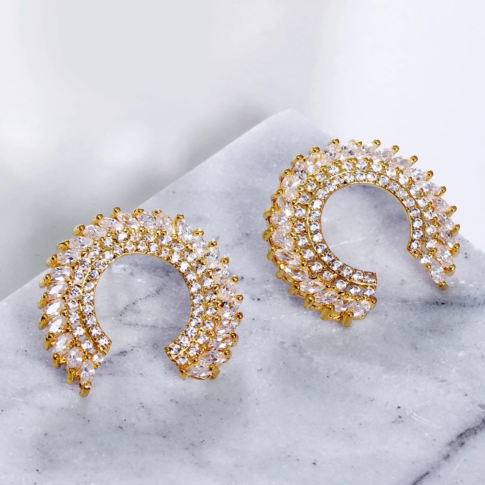 Woman Classic Deluxe Earrings Setting with AAA Machine Cutting Zirconia Wedding Earrings High Quality Propose Marriage Present
Woman Classic Deluxe Earrings Setting with AAA Machine Cutting Zirconia Wedding Earrings High Quality Propose Marriage Present