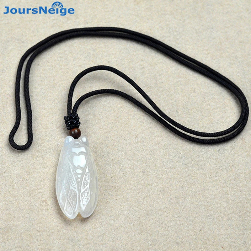 Wholesale White Natural Crystal Pendants Caved Cicada Pendant Necklace Help Business For Women Free Rope Chain Crystal Jewelry
Wholesale White Natural Crystal Pendants Caved Cicada Pendant Necklace Help Business For Women Free Rope Chain Crystal Jewelry