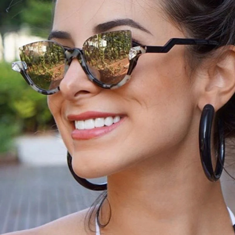 Fashion Trend Sunglasses Women Luxury Brand Designer Sun Glasses Ladies For Female UV400 Shades Baroque Style RS088
Fashion Trend Sunglasses Women Luxury Brand Designer Sun Glasses Ladies For Female UV400 Shades Baroque Style RS088