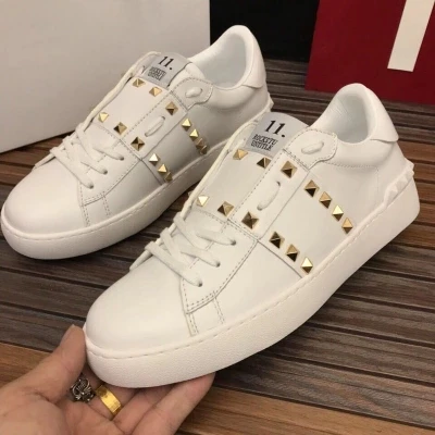 2018 New Shoes woman luxury brand casual shoes rivets women's flat shoes lovers wild large sexy white woman shoes size 35-45
2018 New Shoes woman luxury brand casual shoes rivets women's flat shoes lovers wild large sexy white woman shoes size 35-45