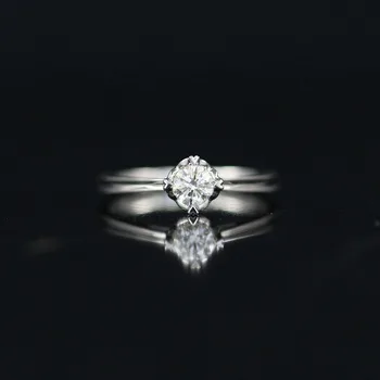 LASAMERO 0.306CT IJ/SI Round Cut Modern Romance Natural Diamond Ring For Women 18k White Gold Certified Engagement Wedding Ring
LASAMERO 0.306CT IJ/SI Round Cut Modern Romance Natural Diamond Ring For Women 18k White Gold Certified Engagement Wedding Ring
