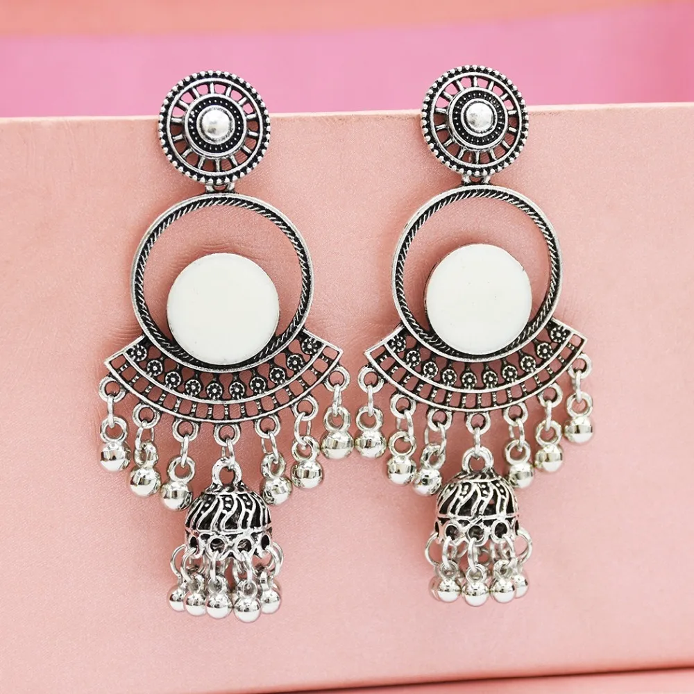 Hot Exotic Gypsy Islam Arabic Ethnic Vintage Silver Bells Pendant Tassel Drop Earrings For Women Indian Jhumka Party Jewelry
Hot Exotic Gypsy Islam Arabic Ethnic Vintage Silver Bells Pendant Tassel Drop Earrings For Women Indian Jhumka Party Jewelry