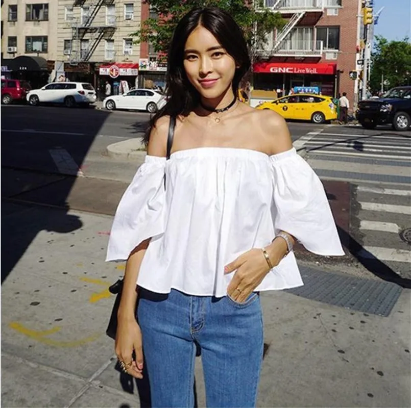 Sexy Slash Neck Strapless Solid Color Open Shoulder Trumpet Sleeves Shirt Female Summer Pluz Size Loose Thin Shirt Women Blouse
Sexy Slash Neck Strapless Solid Color Open Shoulder Trumpet Sleeves Shirt Female Summer Pluz Size Loose Thin Shirt Women Blouse