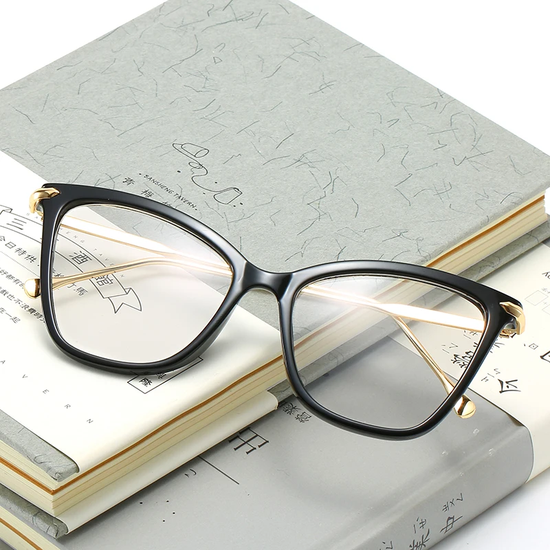 2019 Retro New Women Eyeglasses Frames Classic Brand Designer Luxury Metal Frame Women Cat Eye Glasses Trendy Lunettes Vintage
2019 Retro New Women Eyeglasses Frames Classic Brand Designer Luxury Metal Frame Women Cat Eye Glasses Trendy Lunettes Vintage