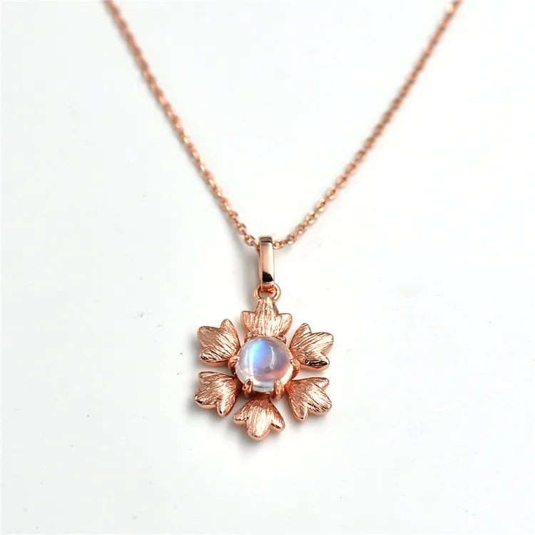 Moonstone Pendant 925 silver Seiko production Use the international standard 925 silver, with material enough, all corners fine
Moonstone Pendant 925 silver Seiko production Use the international standard 925 silver, with material enough, all corners fine