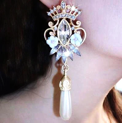 New Fashion Baroque queen Golden Retro Exaggerated colorful Crystals Pearl Long pearl Crown Cross Earring Bridal Jewelry Female
New Fashion Baroque queen Golden Retro Exaggerated colorful Crystals Pearl Long pearl Crown Cross Earring Bridal Jewelry Female