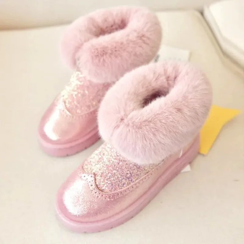 DEKABR Brand New Woman Winter PU Sequined Cloth Fluffy Ankle Snow Boots Female Short Plush Casual Flat Shoes Size 35~40 
DEKABR Brand New Woman Winter PU Sequined Cloth Fluffy Ankle Snow Boots Female Short Plush Casual Flat Shoes Size 35~40